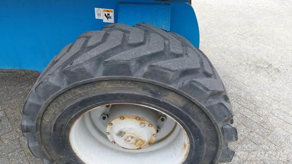 Genie S105 4X4X4 伸縮臂高空作業車