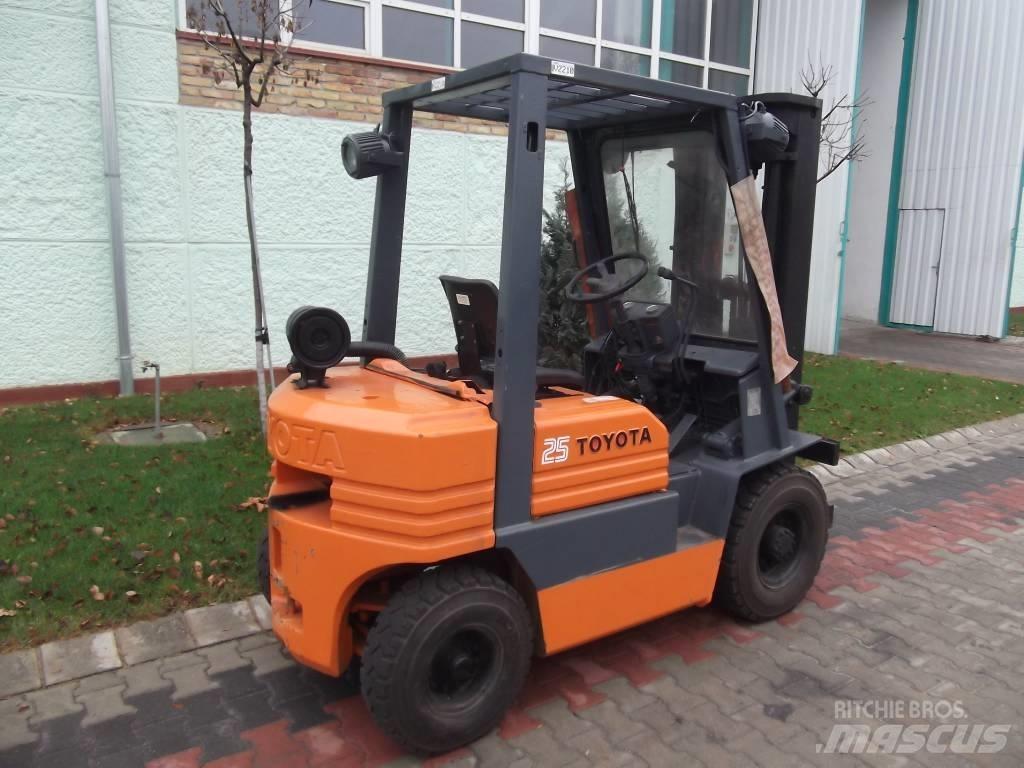 Toyota 5 FD 20 柴油卡車