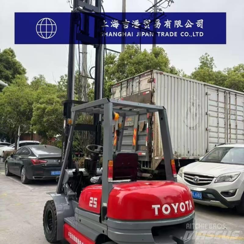 Toyota FD 25 柴油卡車