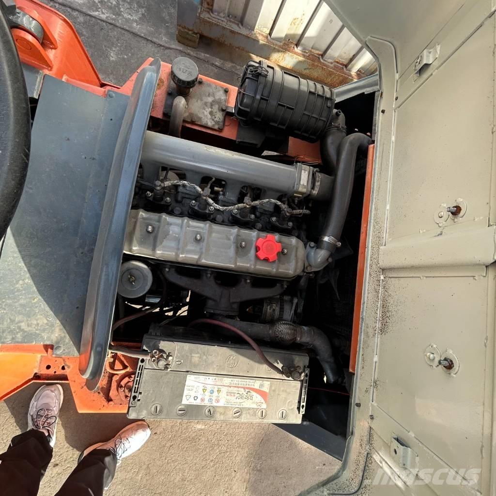  合力叉车 1t 柴油卡車