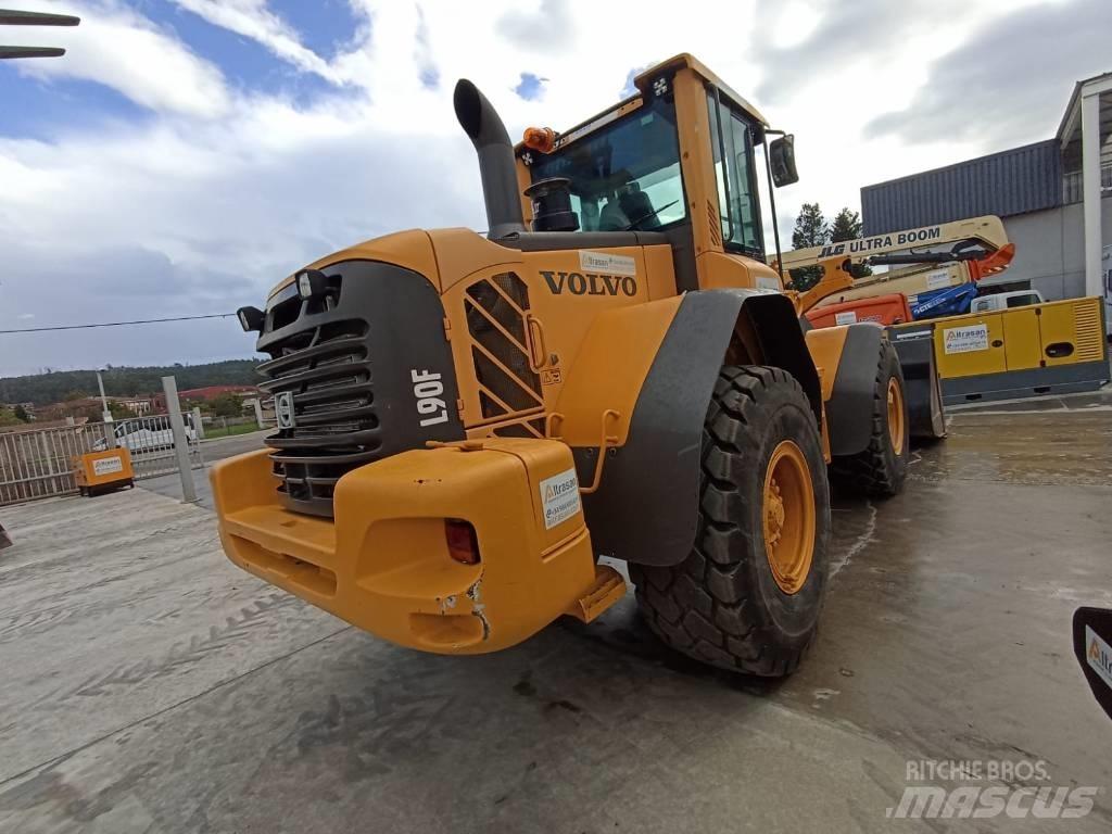 Volvo L 90 F 輪胎式裝載機