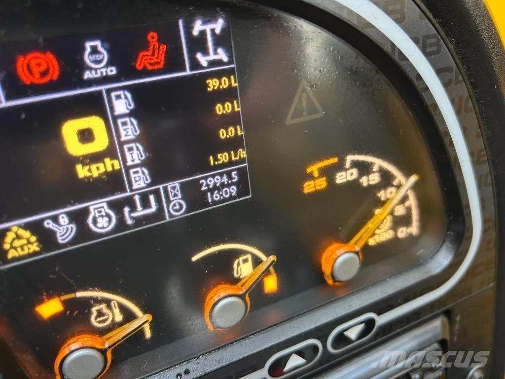 JCB 525-60 Agri Plus 農業用伸縮臂裝載機