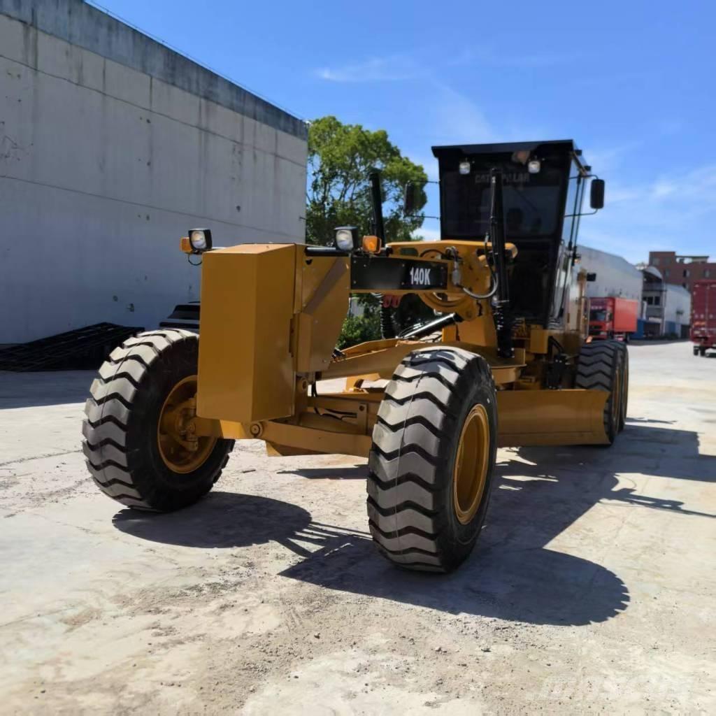 CAT 140K 平土機