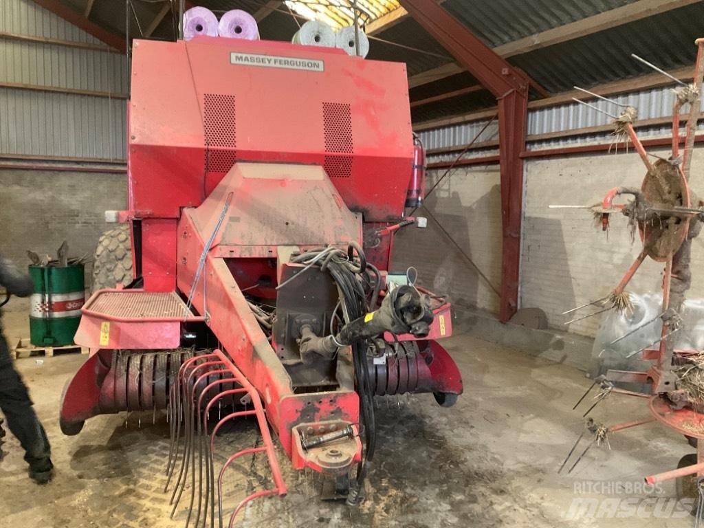 Massey Ferguson 190 方形打捆機