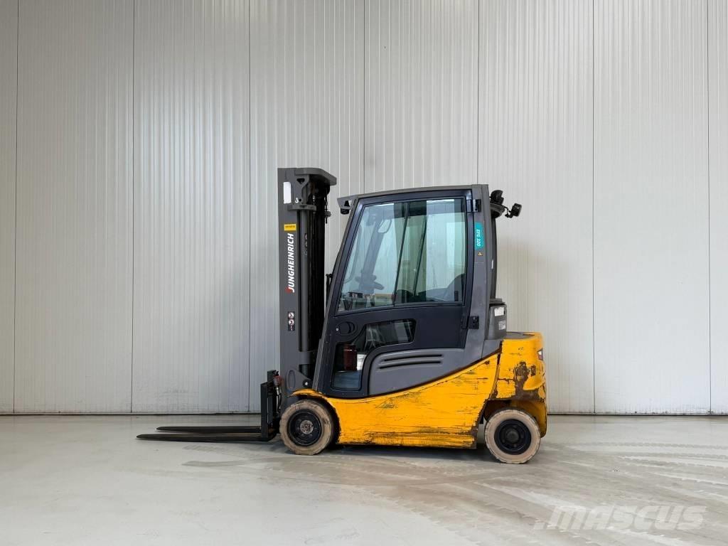 Jungheinrich EFG320 電動堆高機