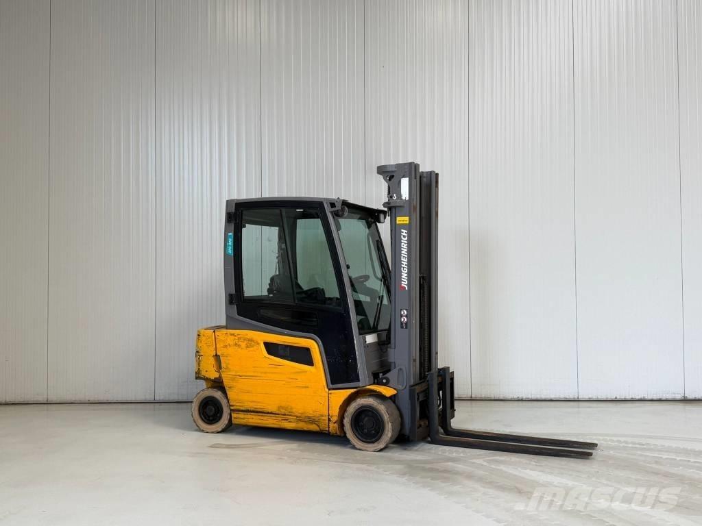 Jungheinrich EFG320 電動堆高機