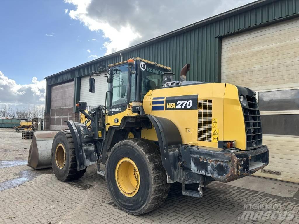 Komatsu WA270 8 輪胎式裝載機