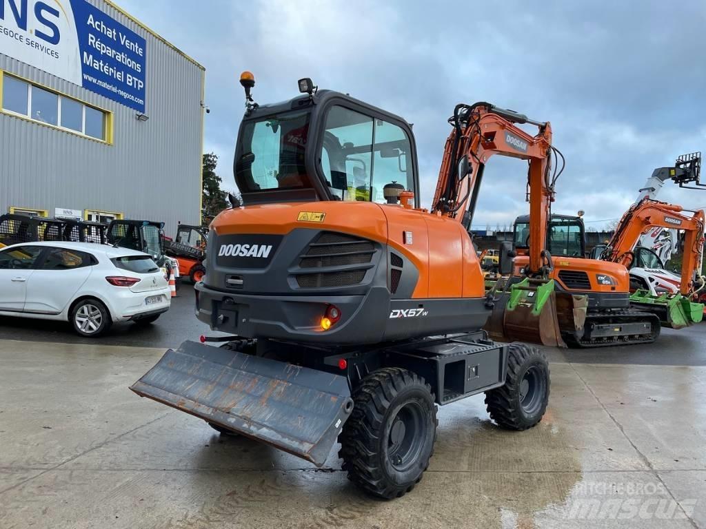 Doosan DX 57 W-5 旋轉式挖土機/掘鑿機/挖掘機