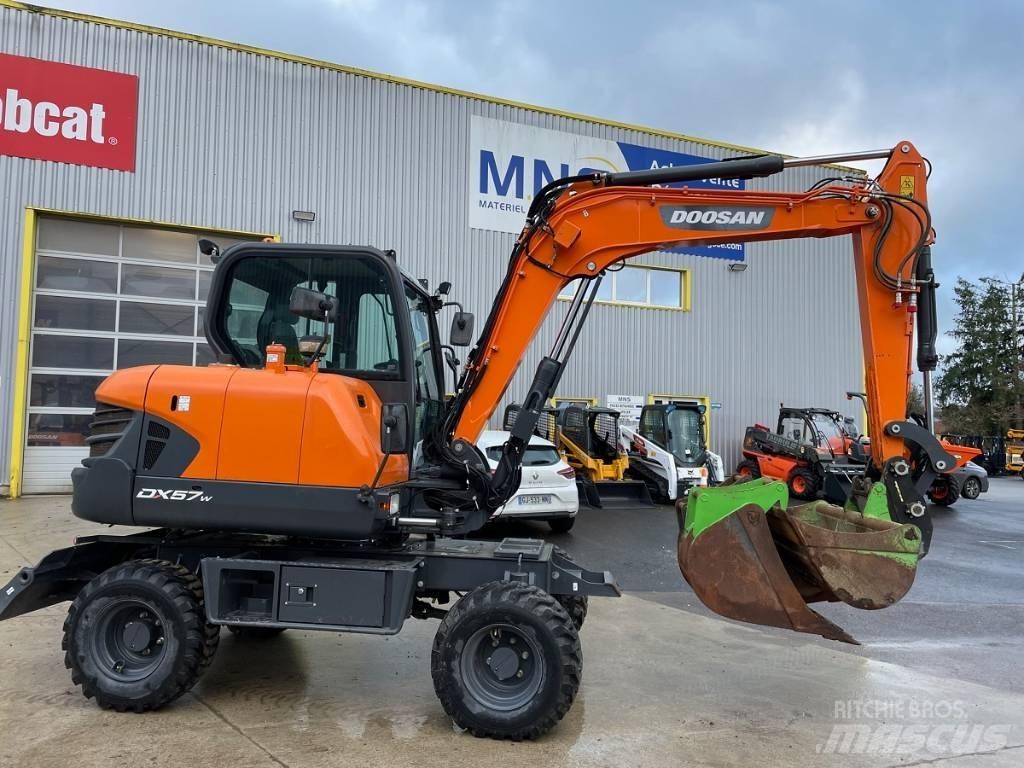 Doosan DX 57 W-5 旋轉式挖土機/掘鑿機/挖掘機