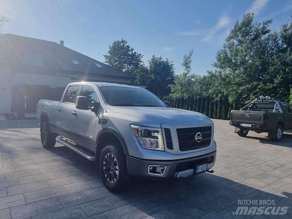 Nissan TITAN XD PRO 皮卡.傳統半斗卡車/側卸板