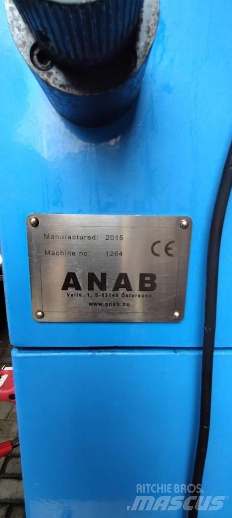  ANAB X3 收穫機
