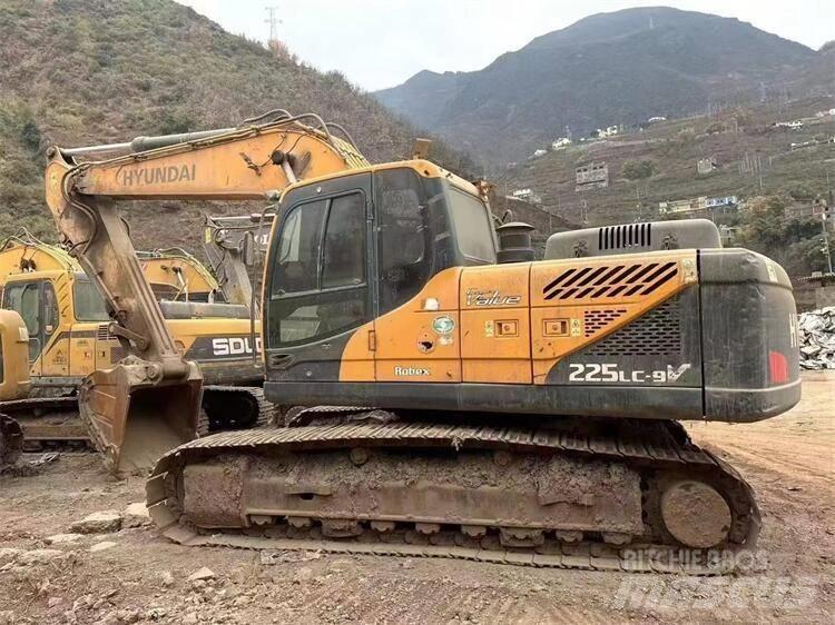 Hyundai R215VS 旋轉式挖土機/掘鑿機/挖掘機