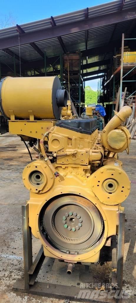 CAT 740 B 鉸接式起吊車
