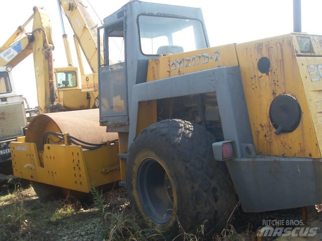 Bomag 217 D 單輪滾壓機