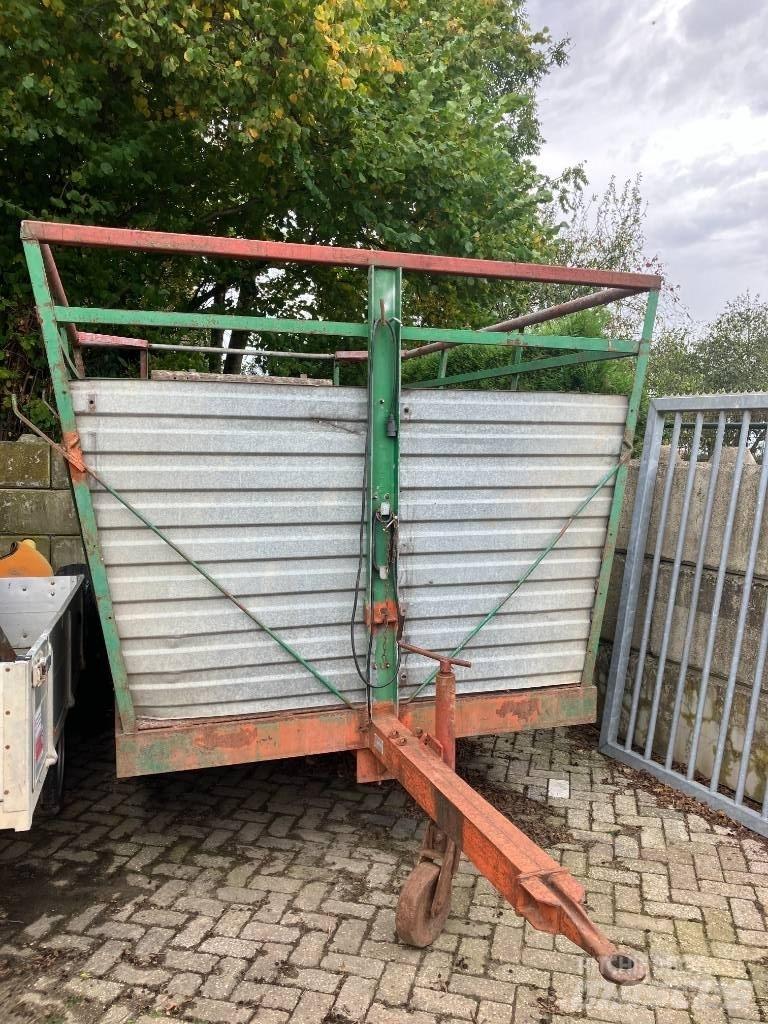 Veewagen  動物運輸拖車