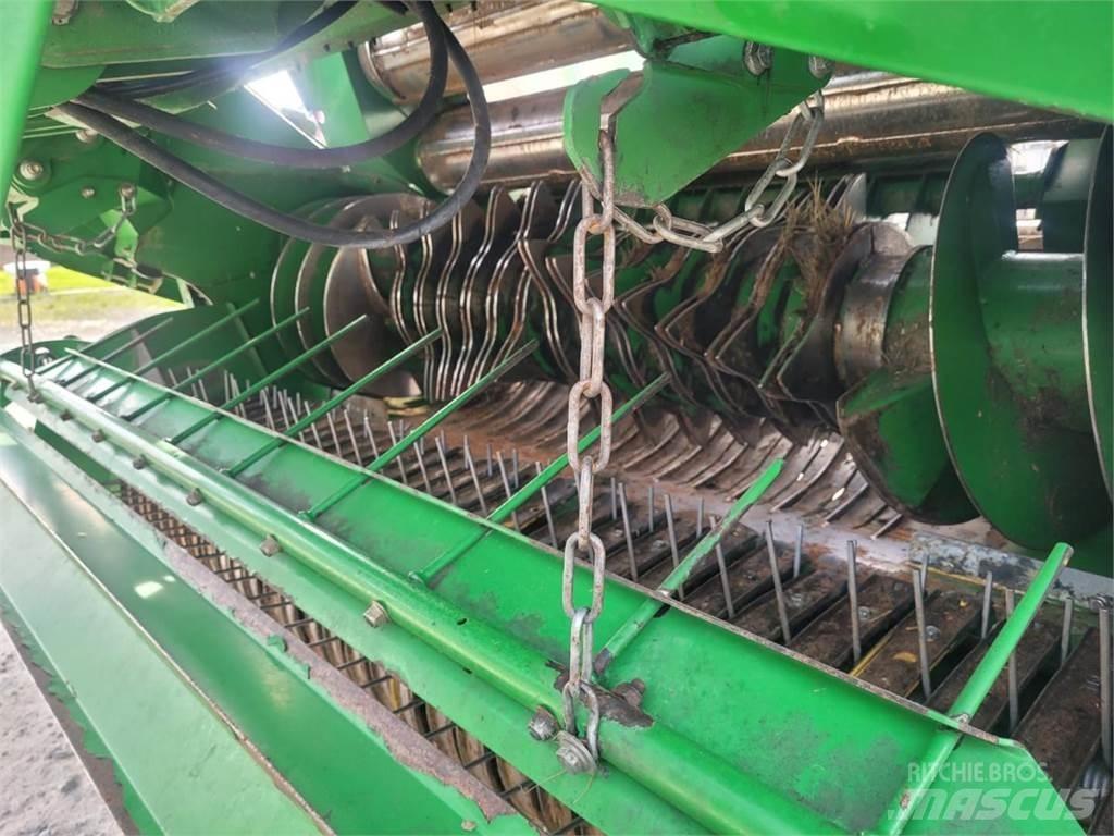 John Deere RBP 990 圓型牧草打包機