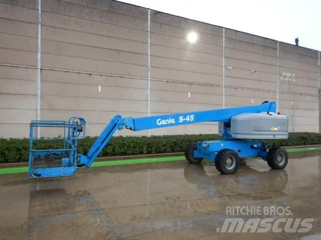 Genie S45 伸縮臂高空作業車