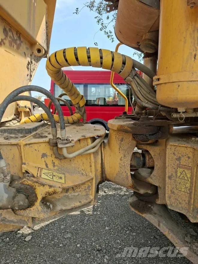 Volvo A 25 D 鉸接式起吊車