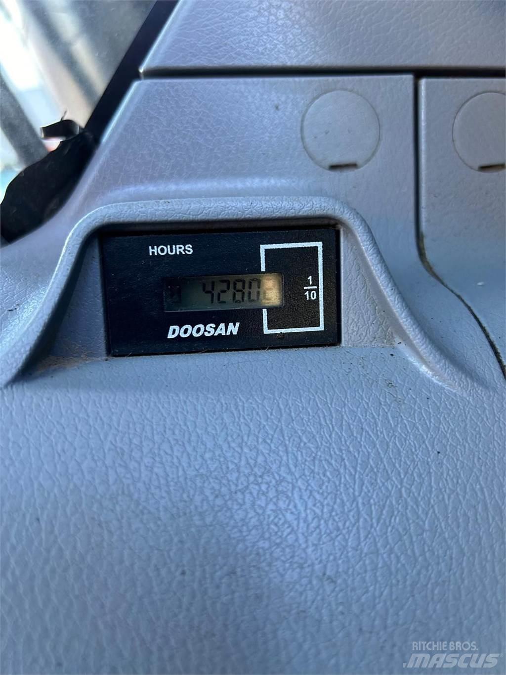 Doosan DX340LC-5 履帶式 挖土機/掘鑿機/挖掘機
