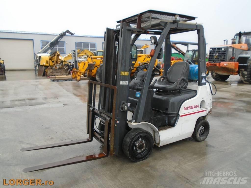 Nissan EBT P1F1 液化石油氣LPG卡車