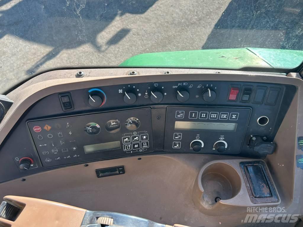 John Deere 8200 曳引機