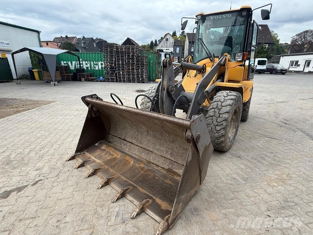 Volvo L 30 B Pro 輪胎式裝載機