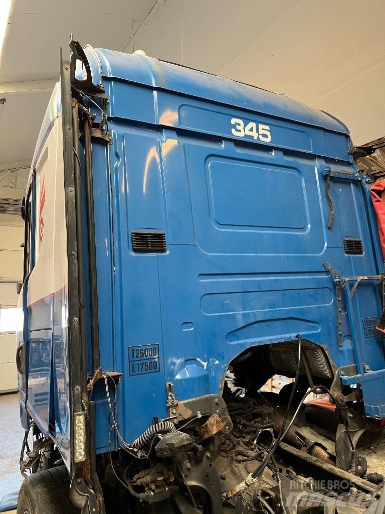 Scania CG19H 駕駛室與內部