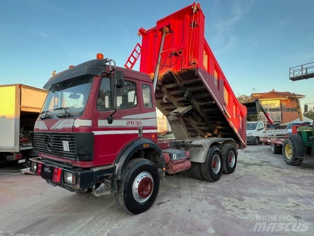 Mercedes-Benz 2635 傾卸式卡車