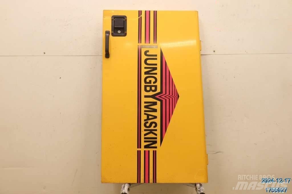 Ljungby L 12 駕駛室與內部
