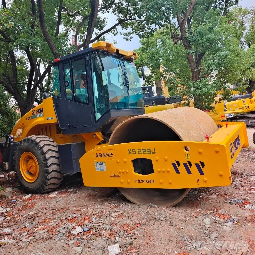 XCMG XS 223 J 單輪滾壓機