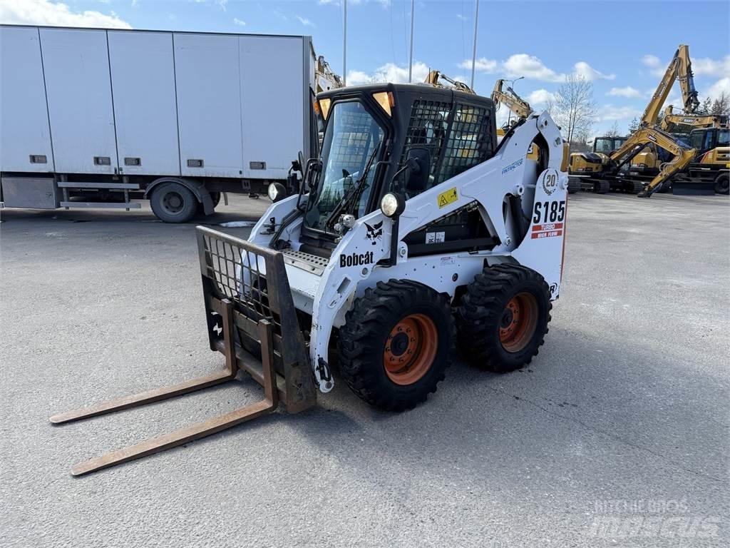 Bobcat S185 滑移轉向裝載機