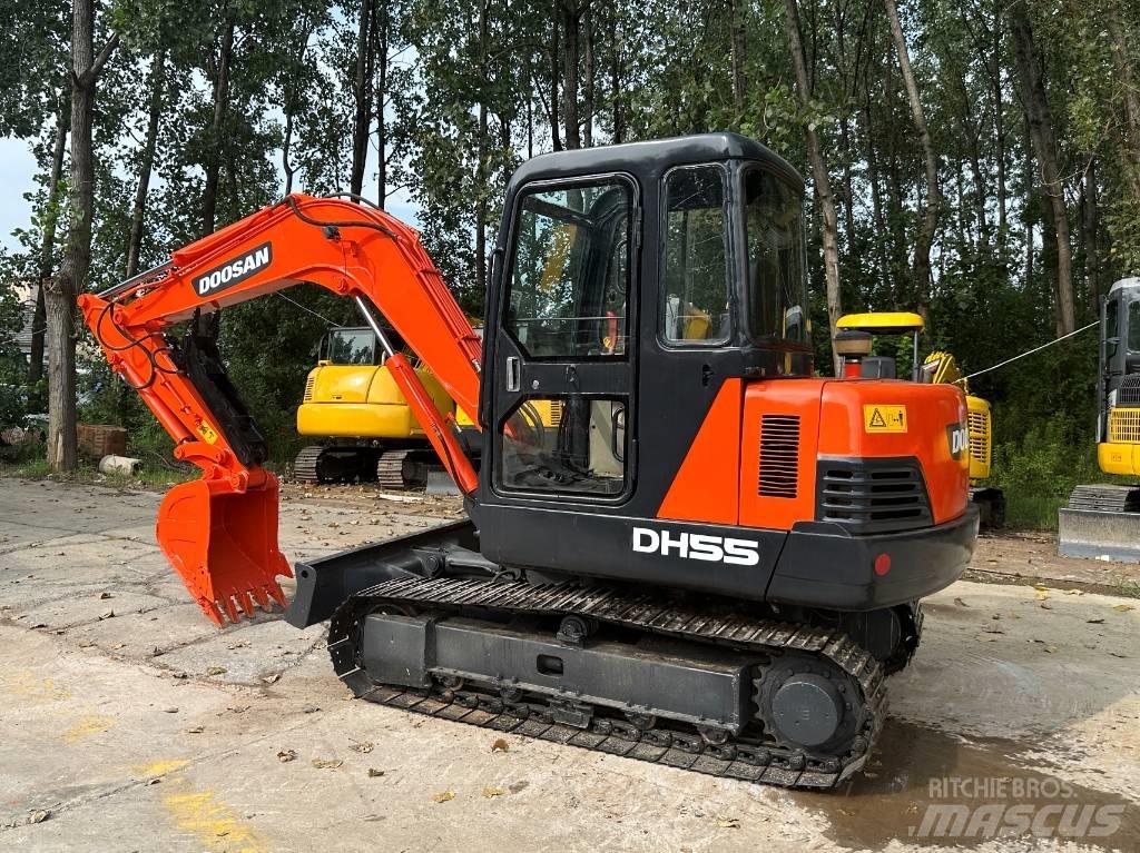 Doosan DH 55 小型挖土機/掘鑿機<7t(小型挖掘機)