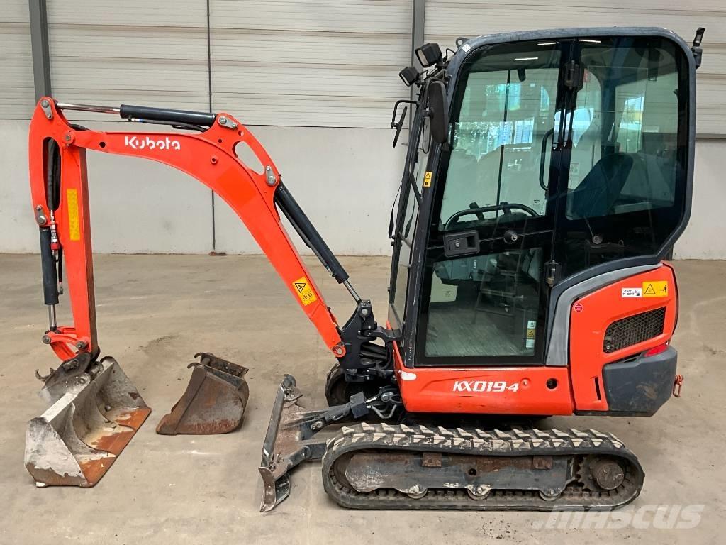 Kubota KX 019-4 小型挖土機/掘鑿機<7t(小型挖掘機)