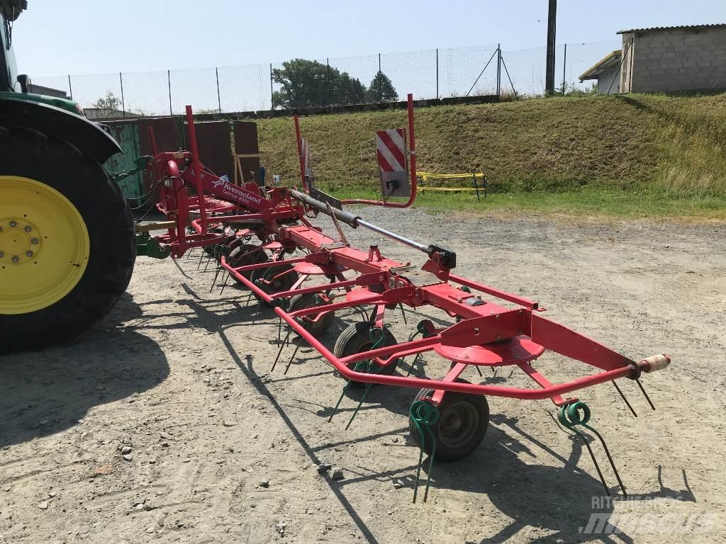 Kverneland 8090 耙與翻草機
