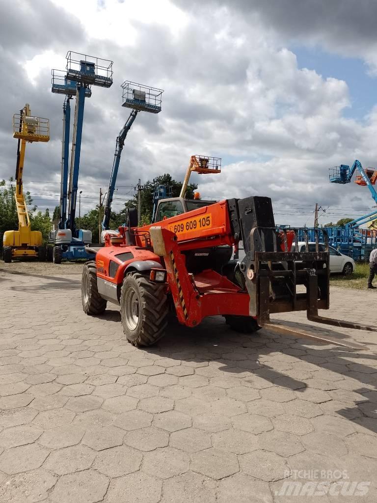 Manitou MT 1440 伸縮臂操作車