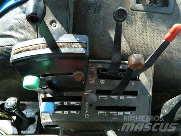 Ford 8210 曳引機