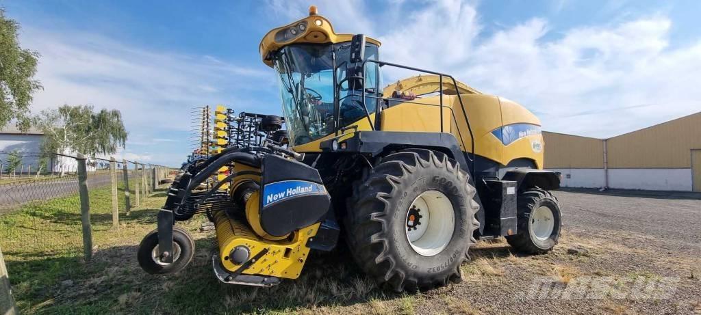 New Holland FR 9050 自走式飼料採集機
