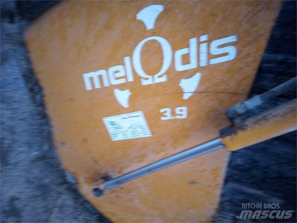 Emily Mélodie 3.9 進料機
