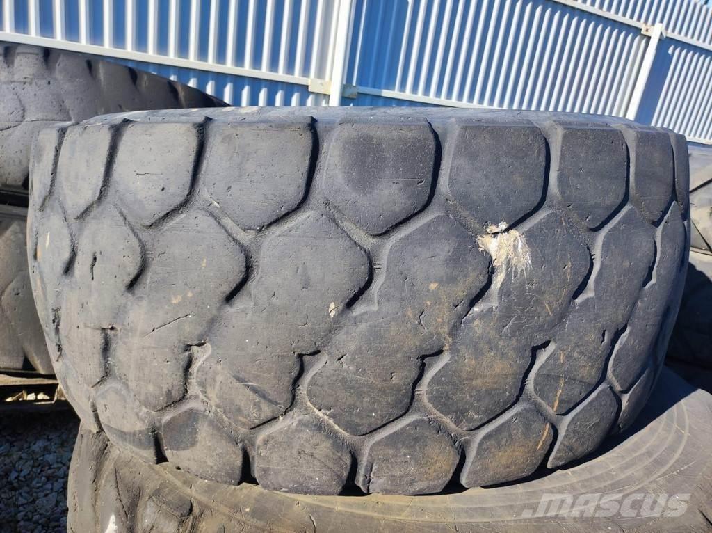  23.5 R25 TYERS 輪胎、車輪和輪圈