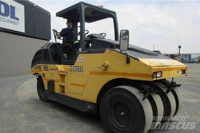 Bomag BW27RH 複合式滾壓機
