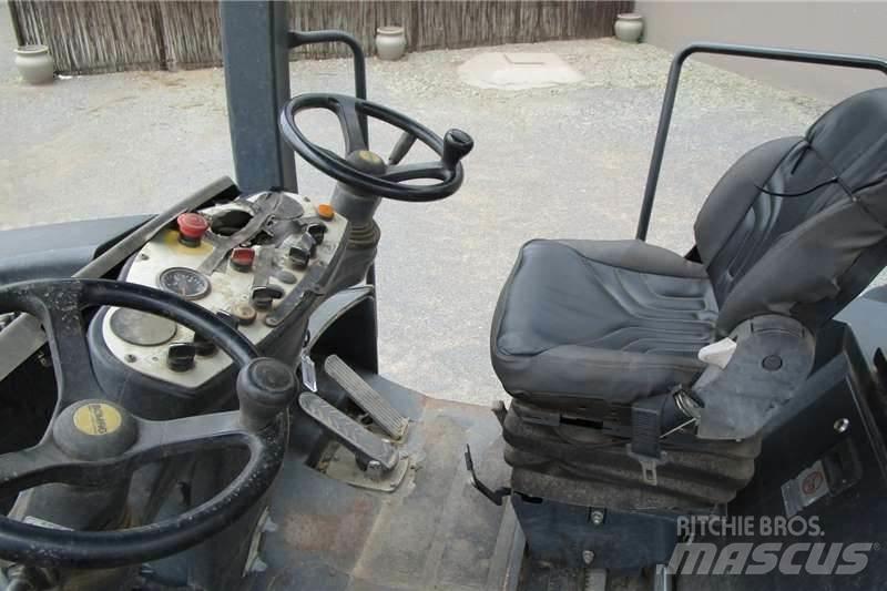 Bomag BW27RH 複合式滾壓機