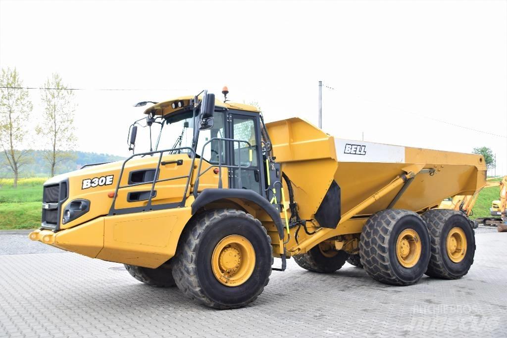 Bell B 30 E 鉸接式起吊車