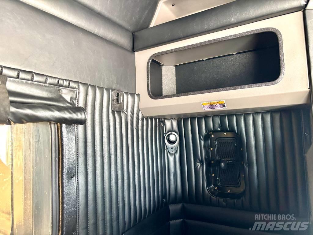 Kenworth W 900 曳引機組件
