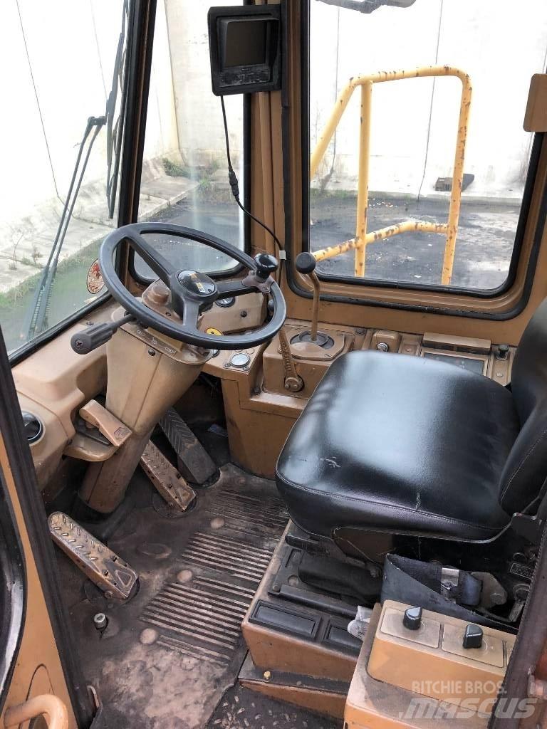 CAT 824 C 輪式推土機