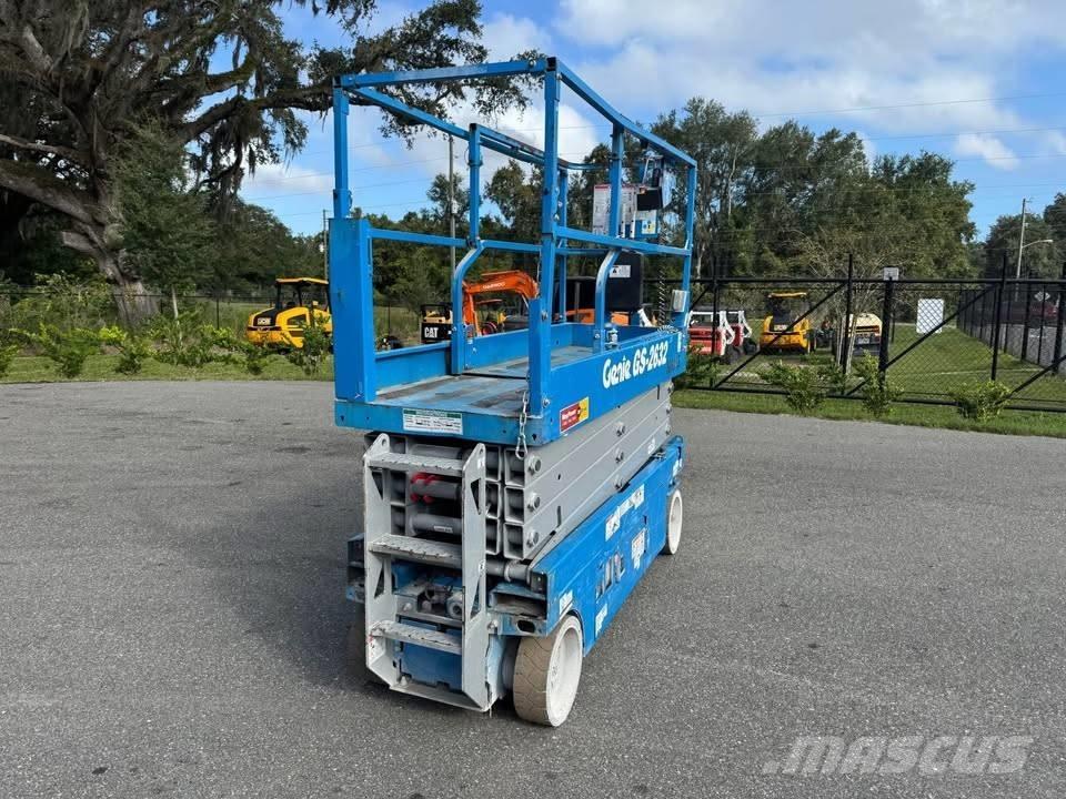 Genie GS 2632 剪式升降機