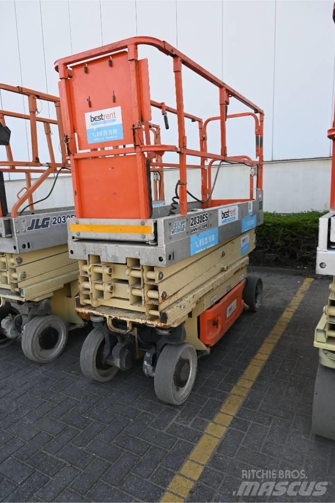 JLG 2030 ES 剪式升降機