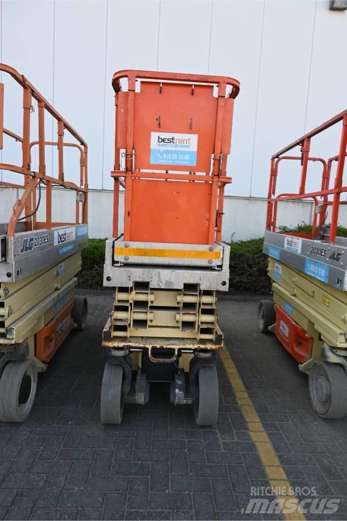 JLG 2030 ES 剪式升降機