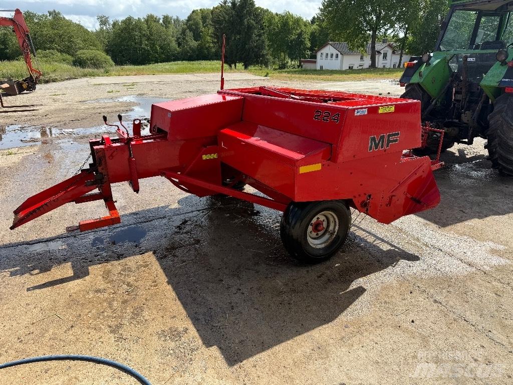 Massey Ferguson 224 方形打捆機