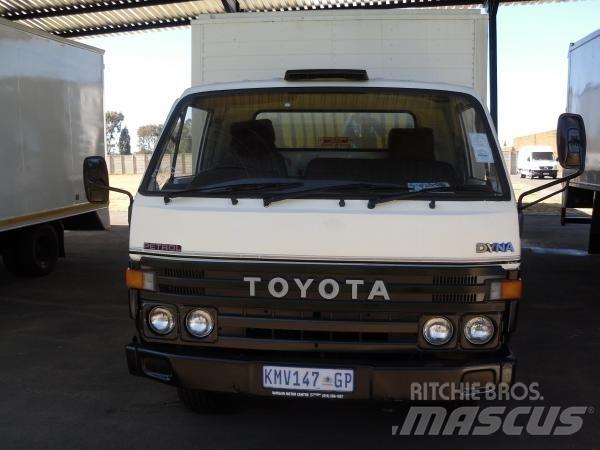 Toyota petrol 其他貨車