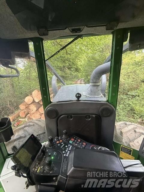 John Deere 640 L 集材機